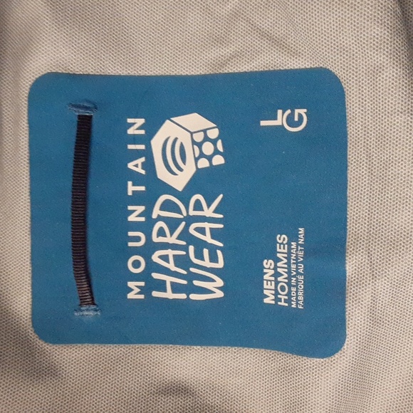 Mountain Hardware rainshell size L - Picture 3 of 3